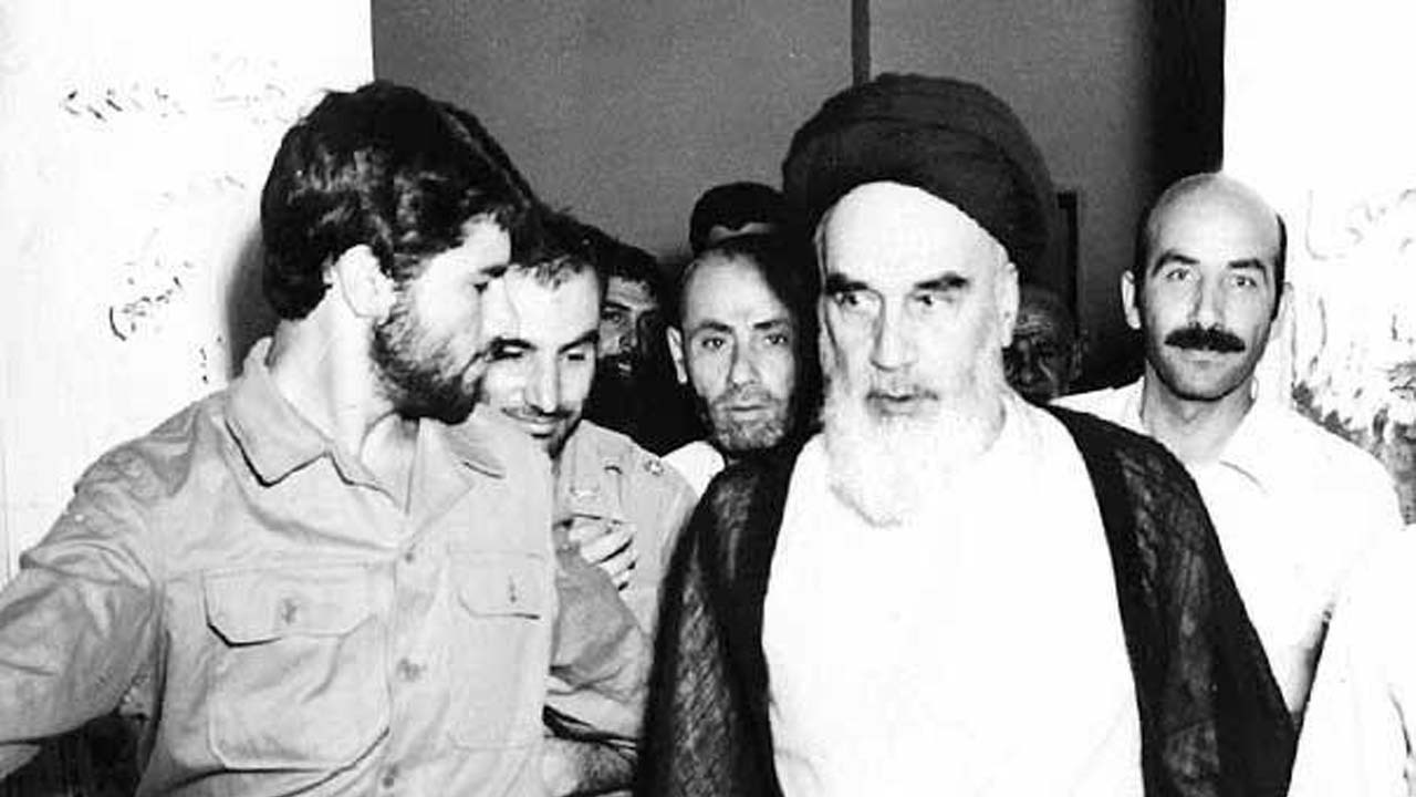 جزئیات شنیدنی از زندگی شخصی امام خمینی به روایت افرادی که ۲۴ ساعته کنار ایشان بودند