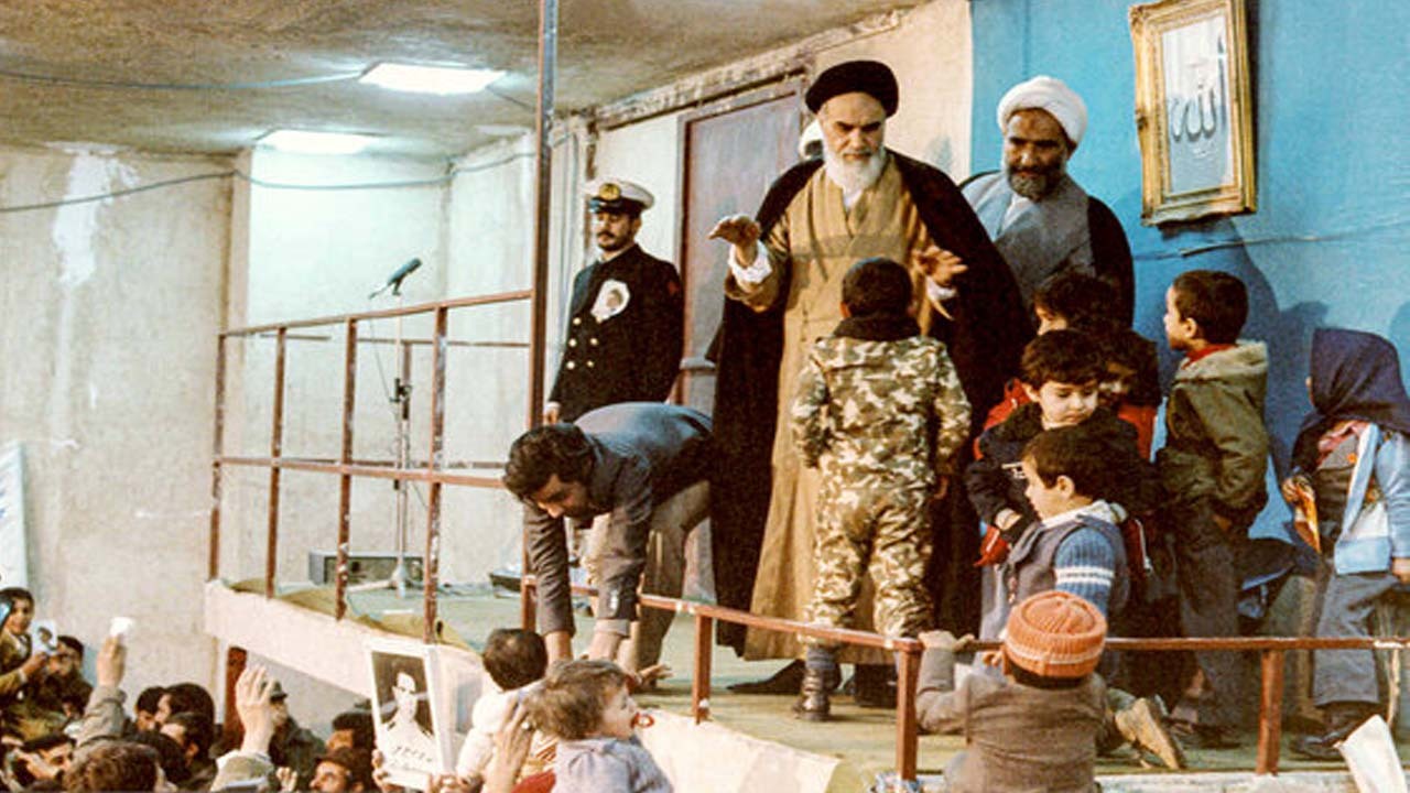 نواهایی که در بدرقه روح خدا ماندگار شد